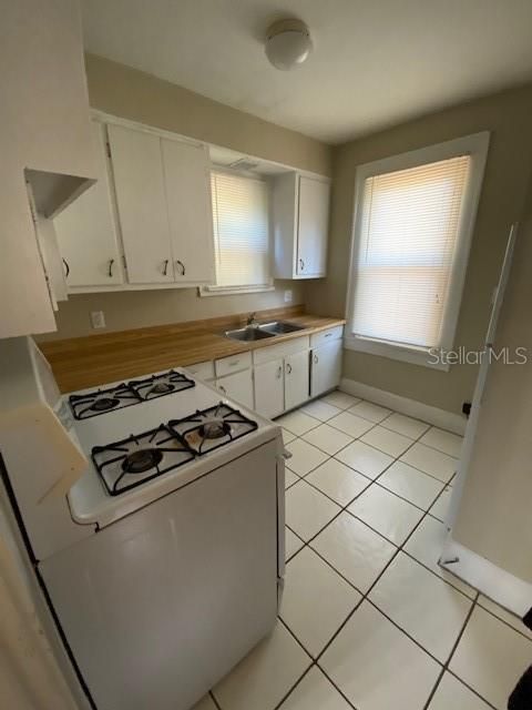 For Rent: $1,825 (2 beds, 1 baths, 950 Square Feet)