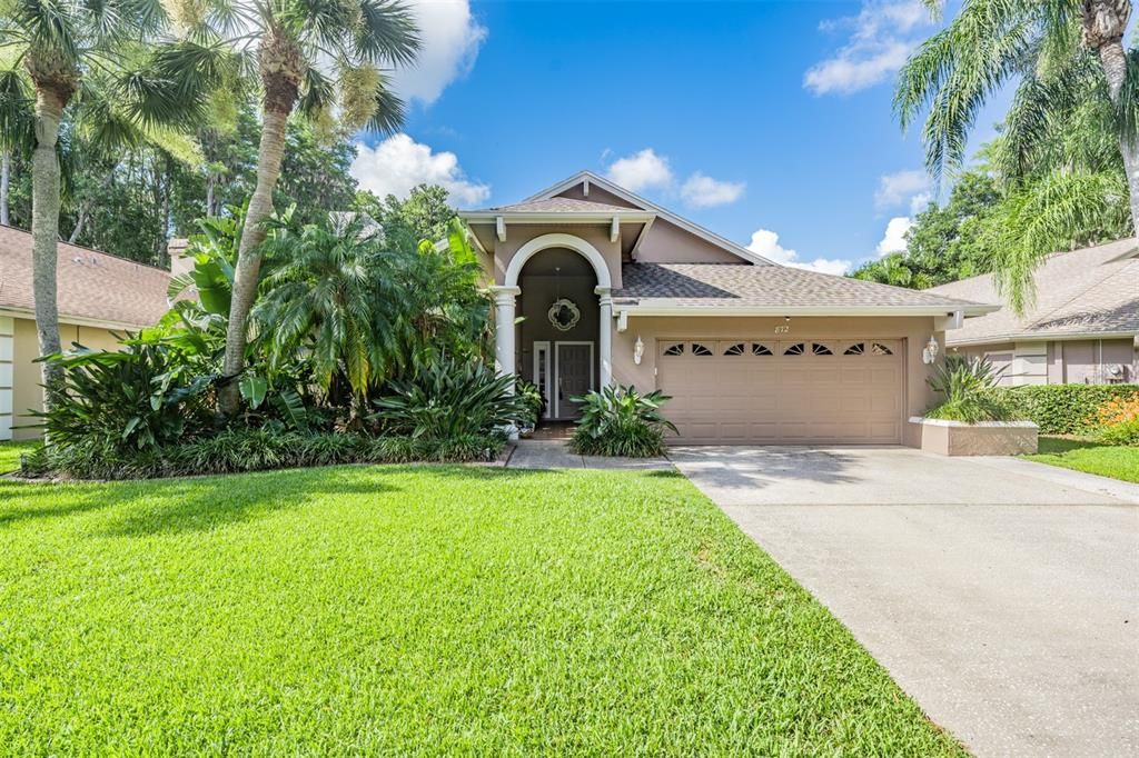 For Sale: $600,000 (3 beds, 2 baths, 1982 Square Feet)