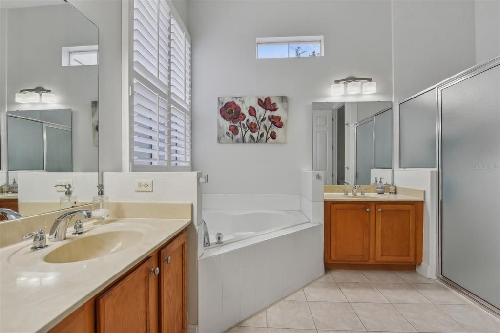 Master Bath with Garden Tub & separate Shower