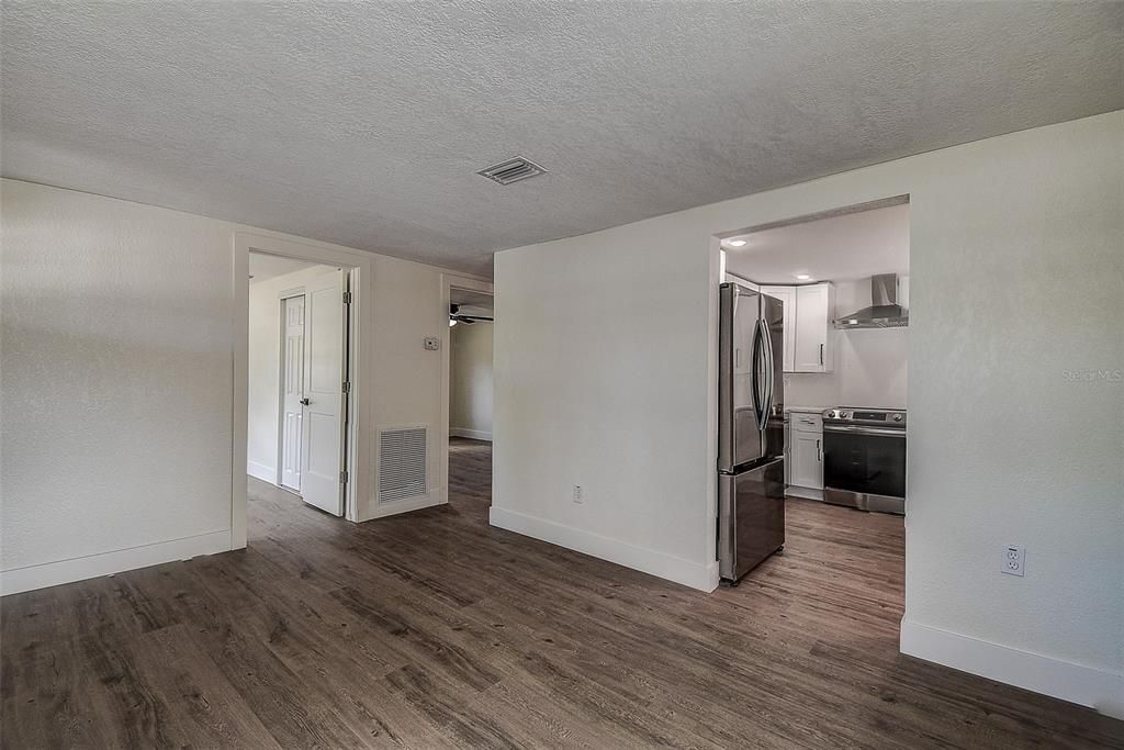 For Sale: $339,000 (2 beds, 1 baths, 744 Square Feet)