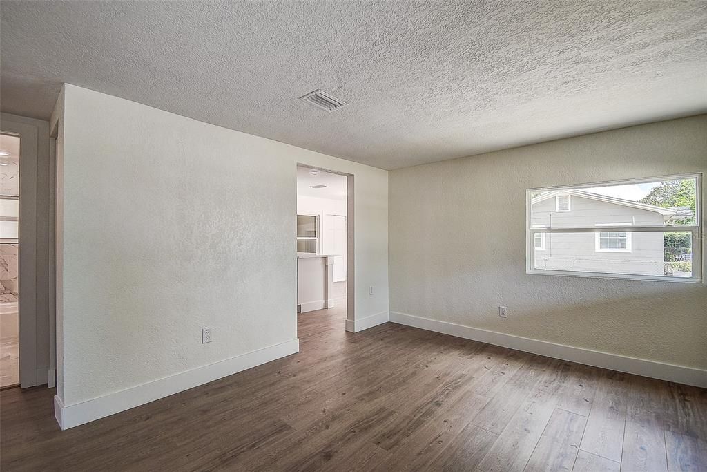 For Sale: $339,000 (2 beds, 1 baths, 744 Square Feet)