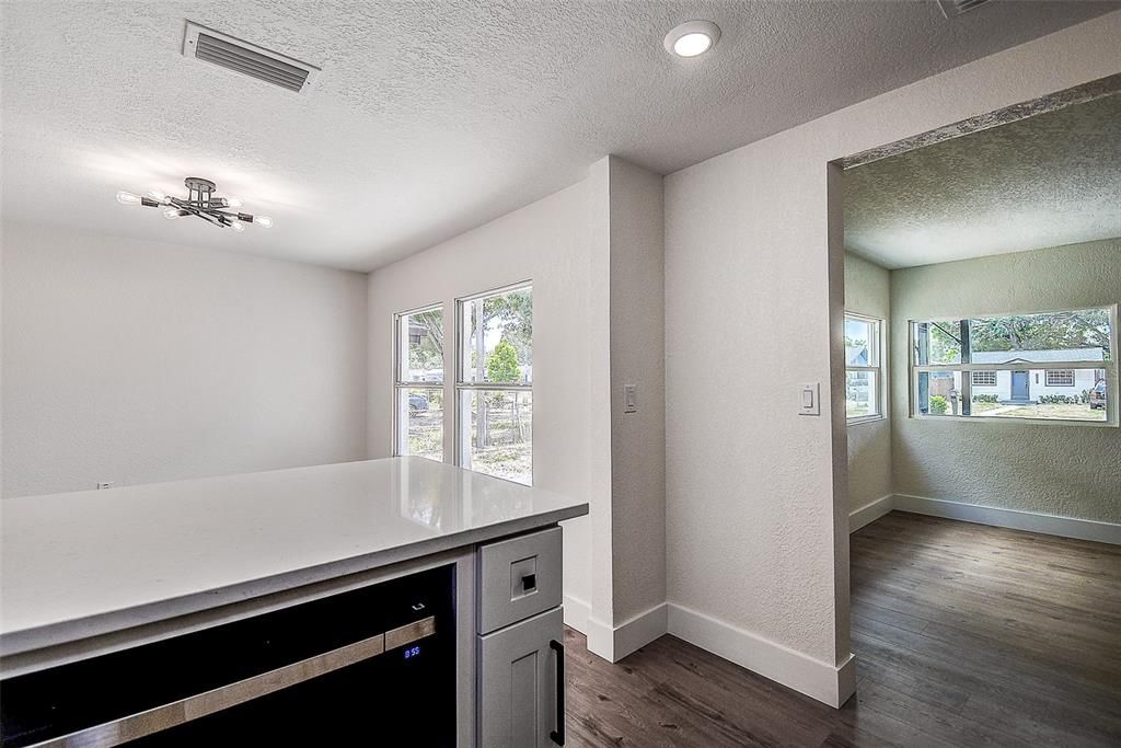 For Sale: $339,000 (2 beds, 1 baths, 744 Square Feet)