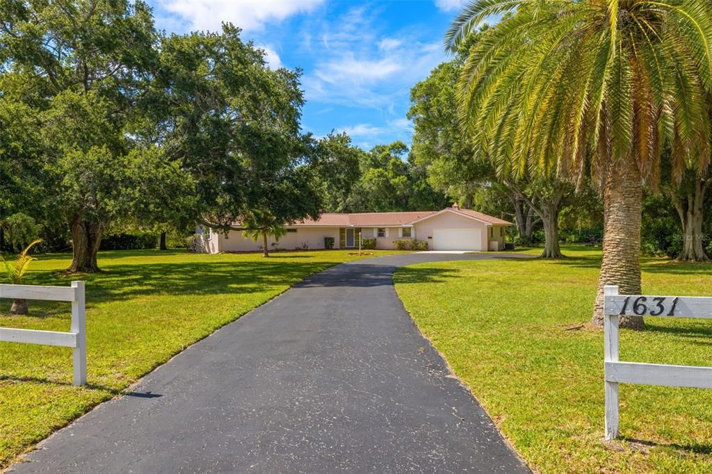 Active With Contract: $1,030,000 (4 beds, 2 baths, 1760 Square Feet)