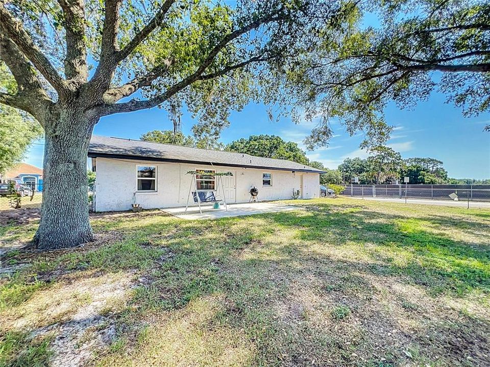 For Sale: $275,000 (3 beds, 2 baths, 1572 Square Feet)