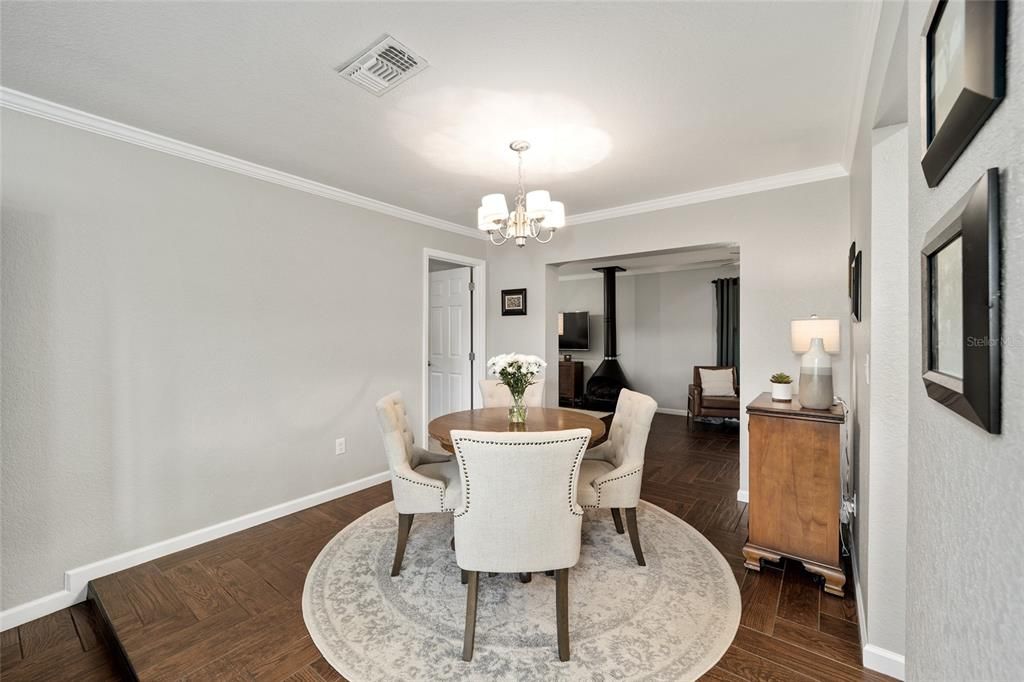 Active With Contract: $399,900 (3 beds, 2 baths, 1886 Square Feet)
