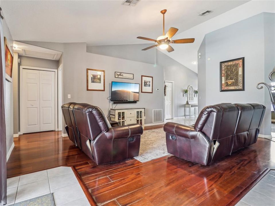 Active With Contract: $469,900 (4 beds, 3 baths, 2600 Square Feet)