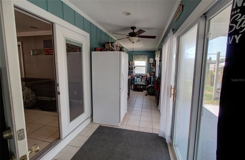 For Sale: $370,000 (3 beds, 3 baths, 2202 Square Feet)