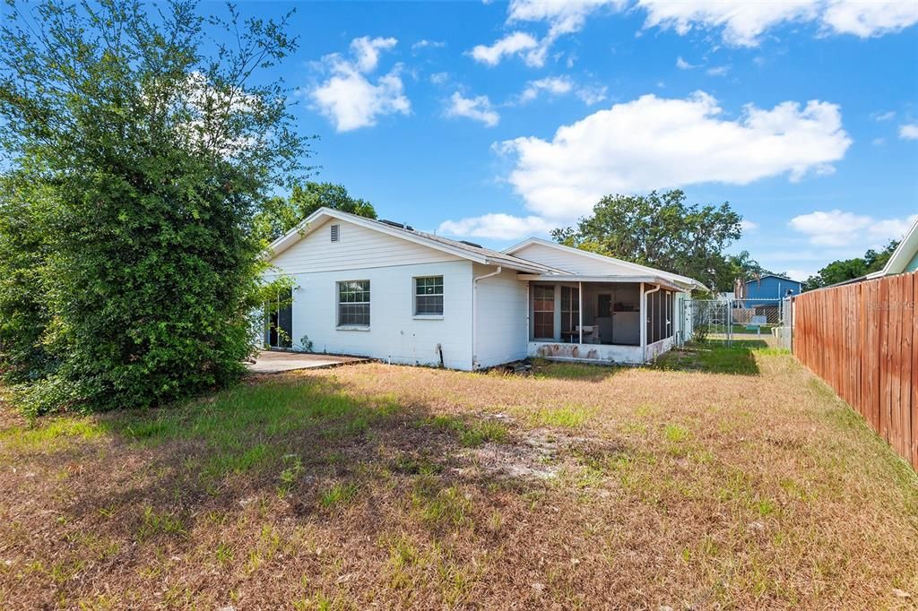 Active With Contract: $205,000 (2 beds, 2 baths, 1202 Square Feet)