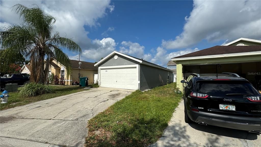 Active With Contract: $250,000 (3 beds, 2 baths, 1007 Square Feet)