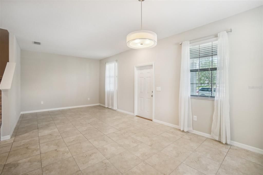 For Sale: $380,000 (3 beds, 2 baths, 1755 Square Feet)