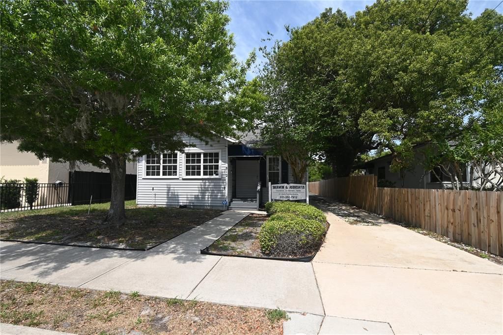 Active With Contract: $600,000 (0 beds, 0 baths, 1306 Square Feet)