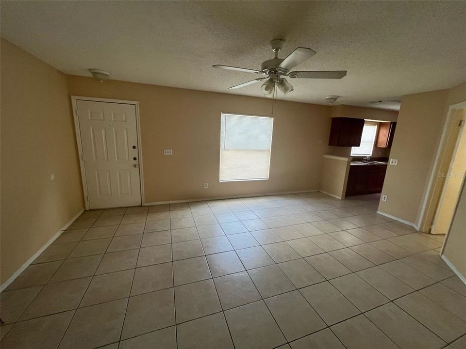 For Rent: $2,300 (4 beds, 2 baths, 1140 Square Feet)