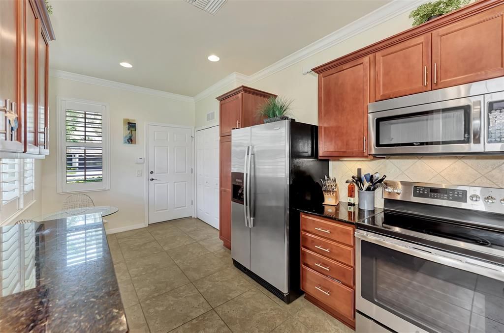 Active With Contract: $2,750 (3 beds, 2 baths, 1398 Square Feet)