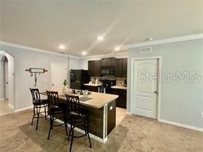 For Rent: $2,150 (3 beds, 2 baths, 1690 Square Feet)