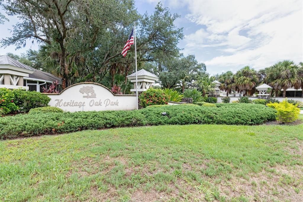 Tennis Courts, Pool, Clubhouse/Lodge