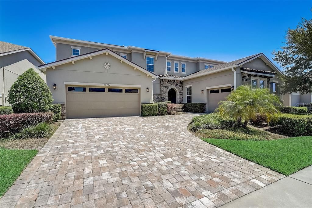 Active With Contract: $900,000 (5 beds, 5 baths, 4294 Square Feet)