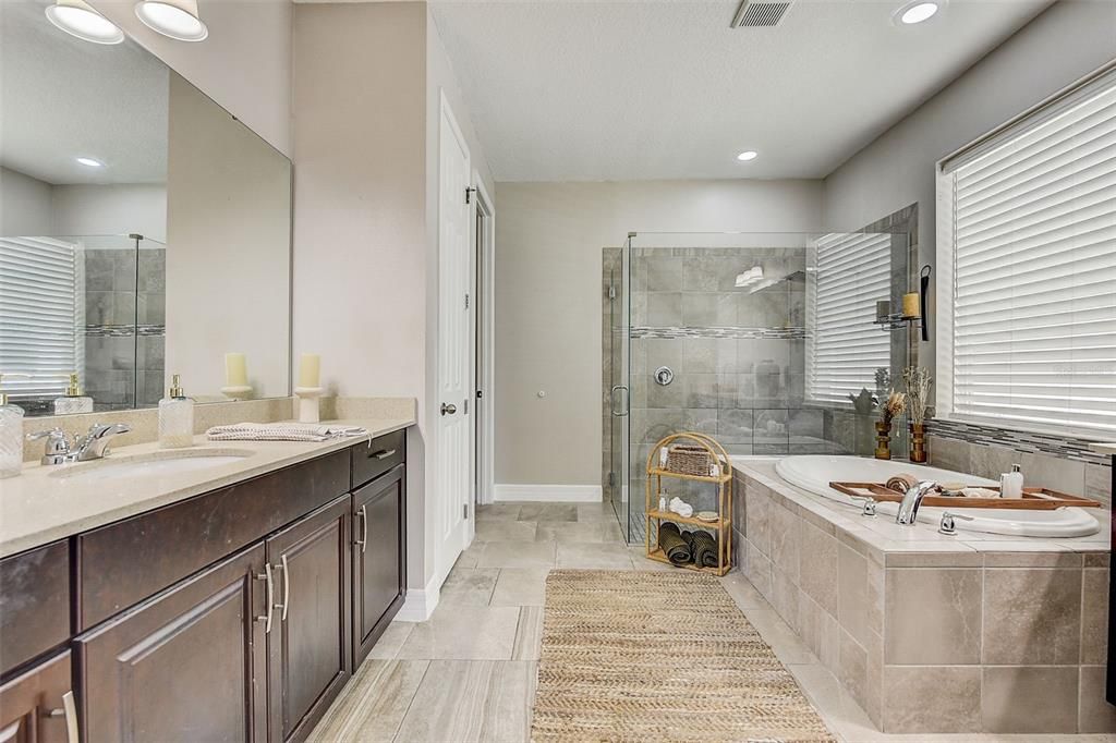 Garden soaking tub/separate shower