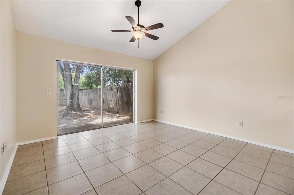 For Rent: $2,095 (3 beds, 2 baths, 1287 Square Feet)