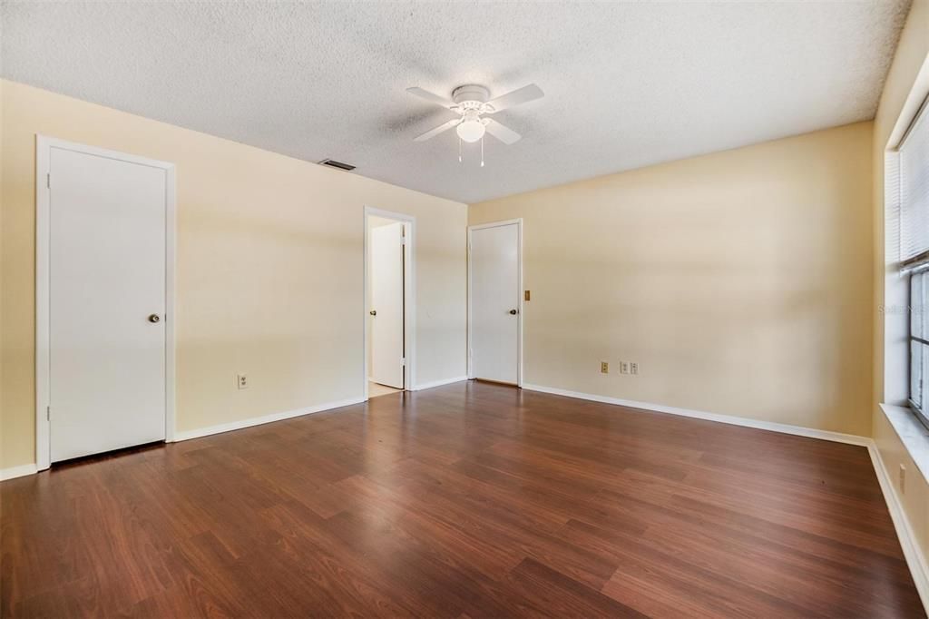 For Rent: $2,095 (3 beds, 2 baths, 1287 Square Feet)