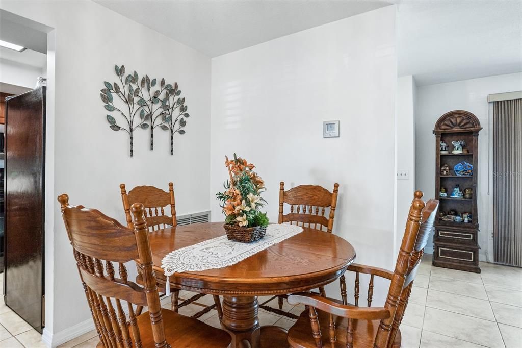 For Sale: $489,900 (3 beds, 2 baths, 1559 Square Feet)