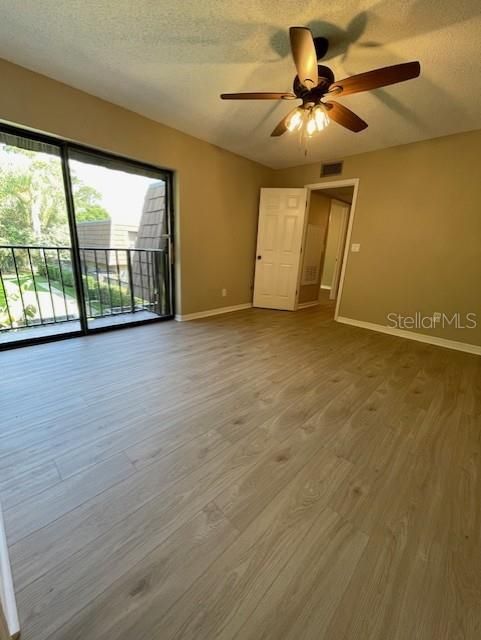 Active With Contract: $1,800 (2 beds, 2 baths, 1285 Square Feet)