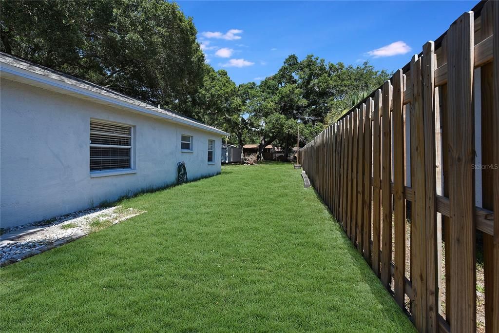 Active With Contract: $359,000 (2 beds, 2 baths, 936 Square Feet)