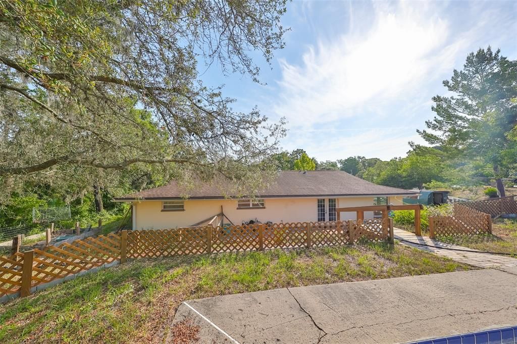 For Sale: $425,000 (3 beds, 2 baths, 1919 Square Feet)