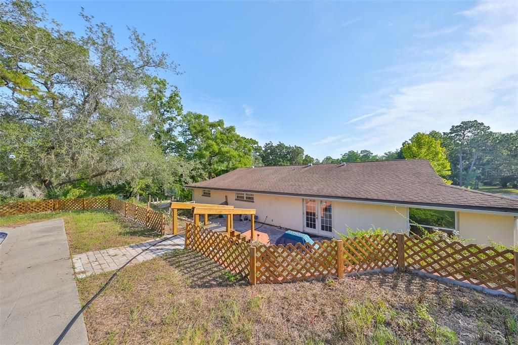 For Sale: $425,000 (3 beds, 2 baths, 1919 Square Feet)