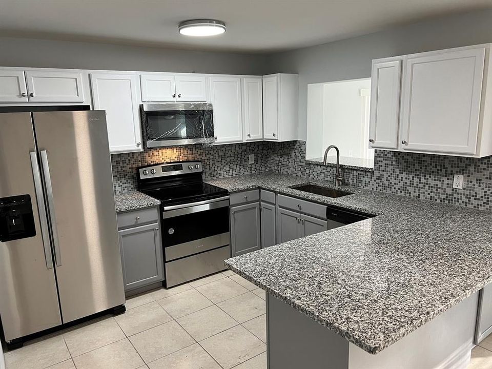 For Rent: $2,900 (3 beds, 2 baths, 1356 Square Feet)