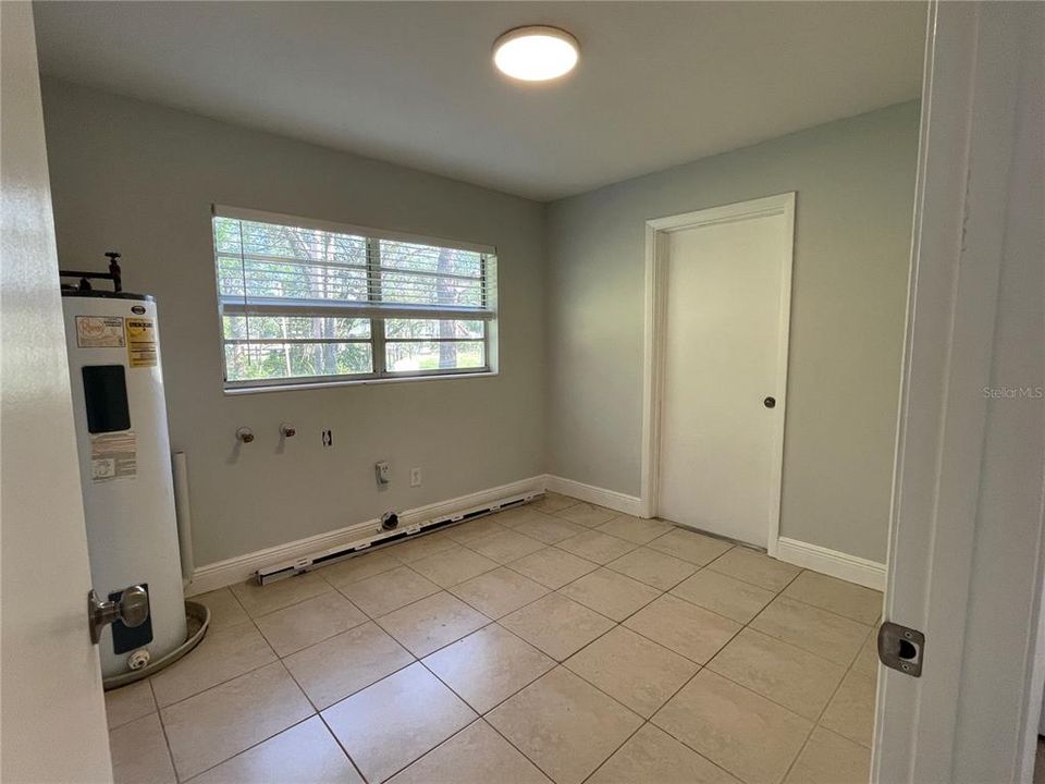 For Rent: $2,900 (3 beds, 2 baths, 1356 Square Feet)