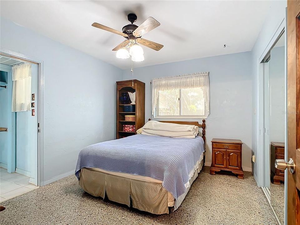 For Sale: $359,900 (2 beds, 1 baths, 1342 Square Feet)