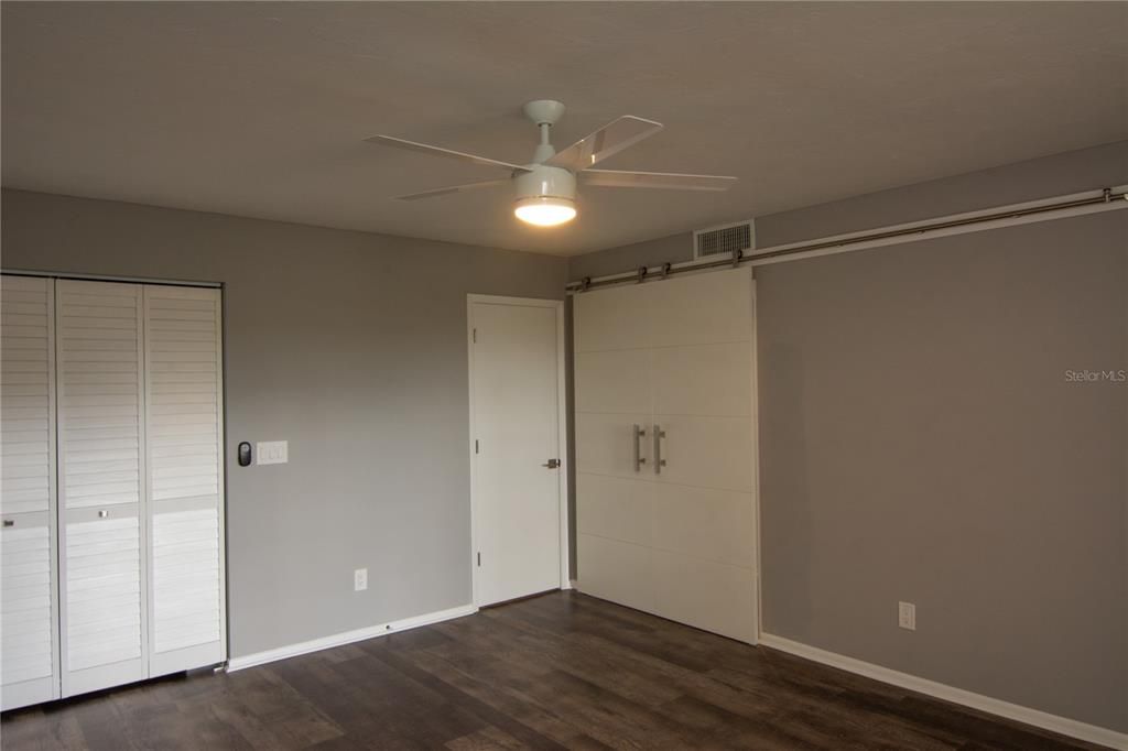 Recently Rented: $1,975 (1 beds, 1 baths, 721 Square Feet)