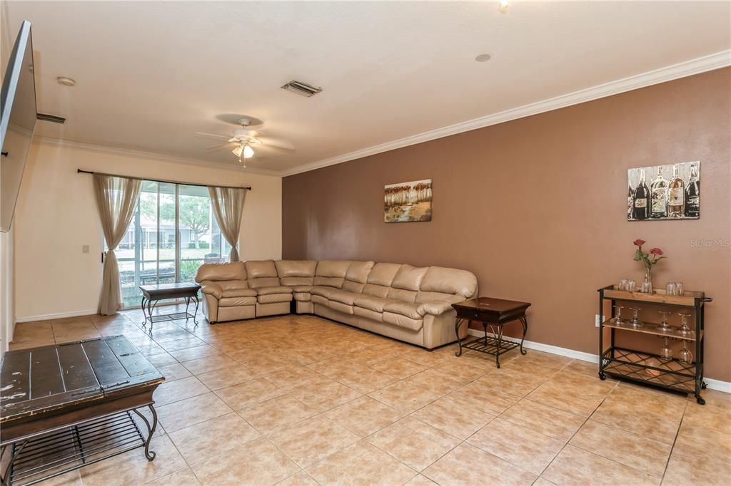 For Sale: $399,000 (3 beds, 2 baths, 1578 Square Feet)