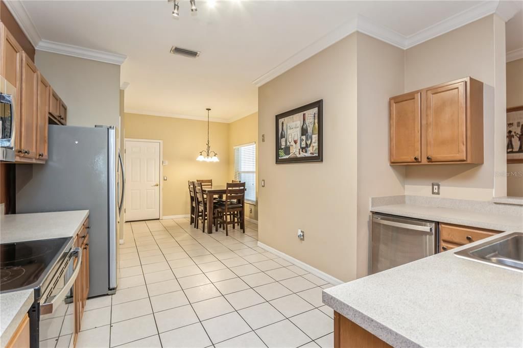 For Sale: $399,000 (3 beds, 2 baths, 1578 Square Feet)