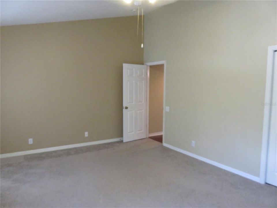 For Rent: $2,400 (2 beds, 2 baths, 1740 Square Feet)