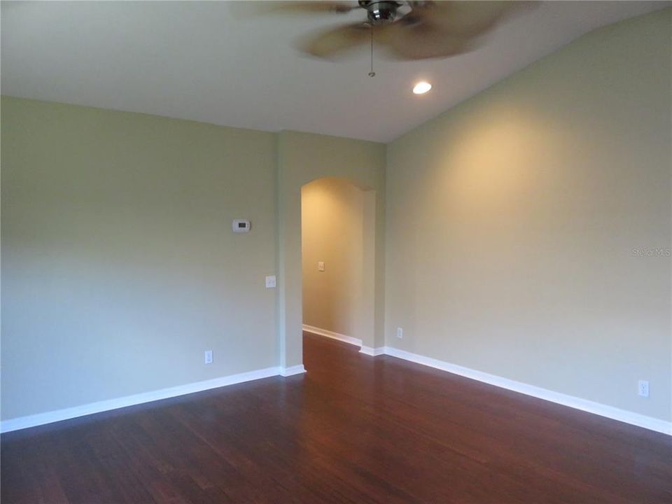 For Rent: $2,400 (2 beds, 2 baths, 1740 Square Feet)