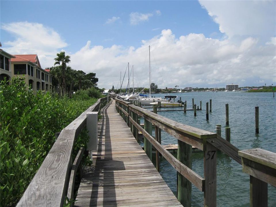 For Sale: $695,000 (3 beds, 2 baths, 1576 Square Feet)