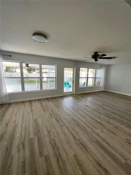 Active With Contract: $3,200 (3 beds, 2 baths, 1625 Square Feet)