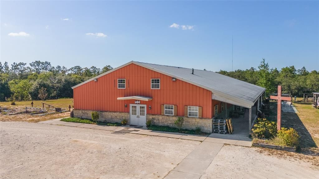 For Sale: $1,100,000 (3 beds, 2 baths, 7150 Square Feet)