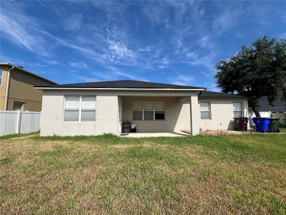 For Sale: $415,000 (3 beds, 2 baths, 1895 Square Feet)