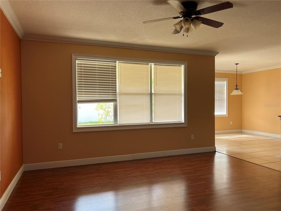 For Sale: $399,000 (3 beds, 2 baths, 1895 Square Feet)