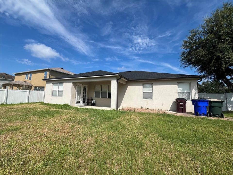 For Sale: $399,000 (3 beds, 2 baths, 1895 Square Feet)