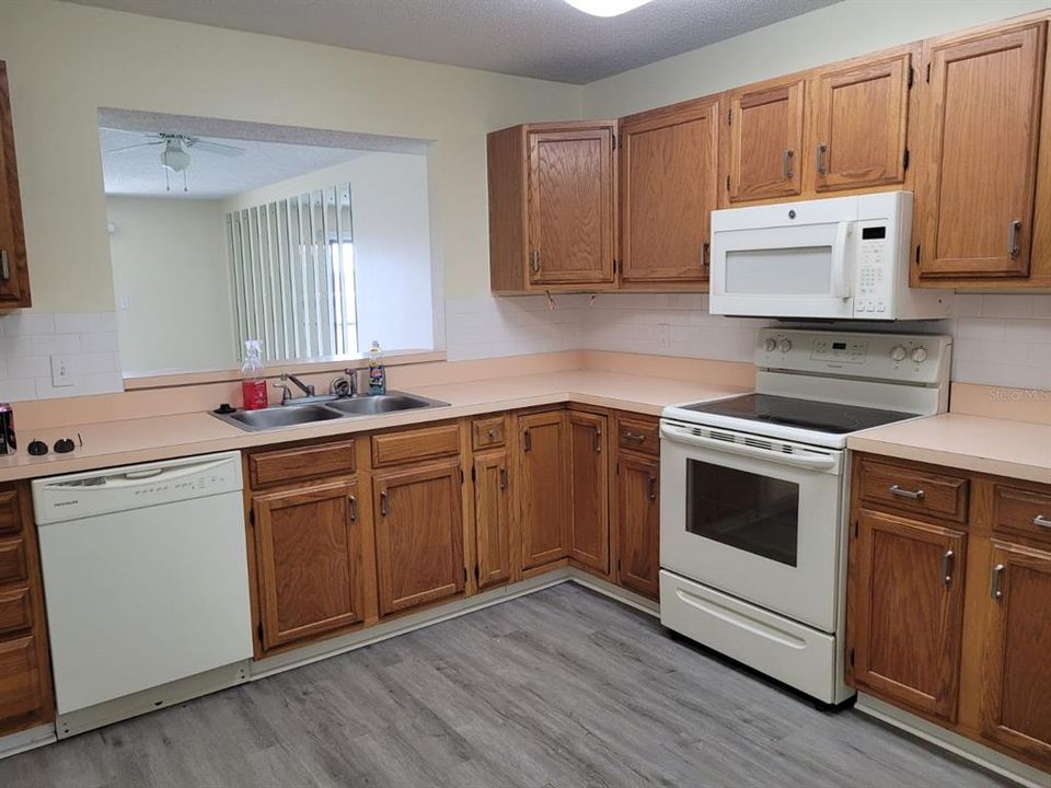 For Rent: $1,475 (2 beds, 2 baths, 1096 Square Feet)