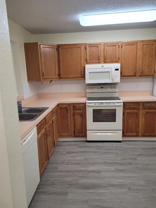 For Rent: $1,475 (2 beds, 2 baths, 1096 Square Feet)