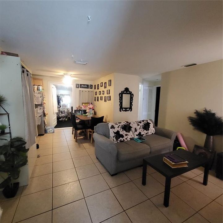 For Sale: $295,000 (3 beds, 1 baths, 857 Square Feet)