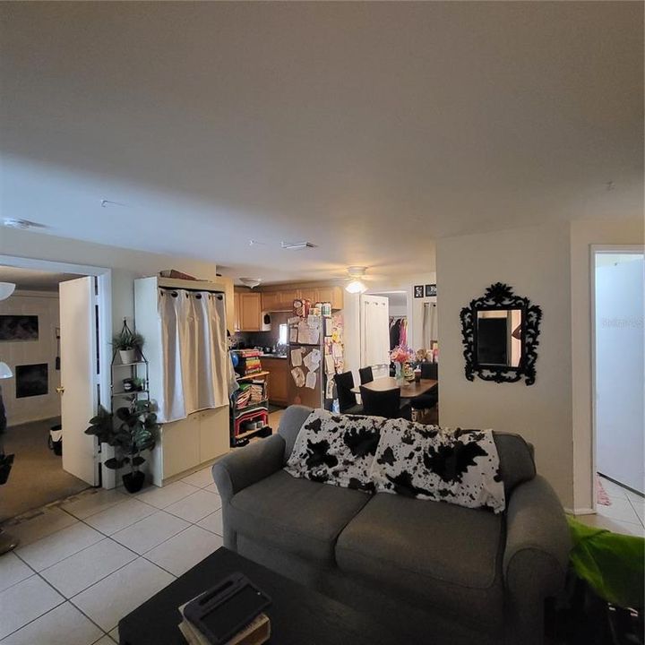 For Sale: $295,000 (3 beds, 1 baths, 857 Square Feet)