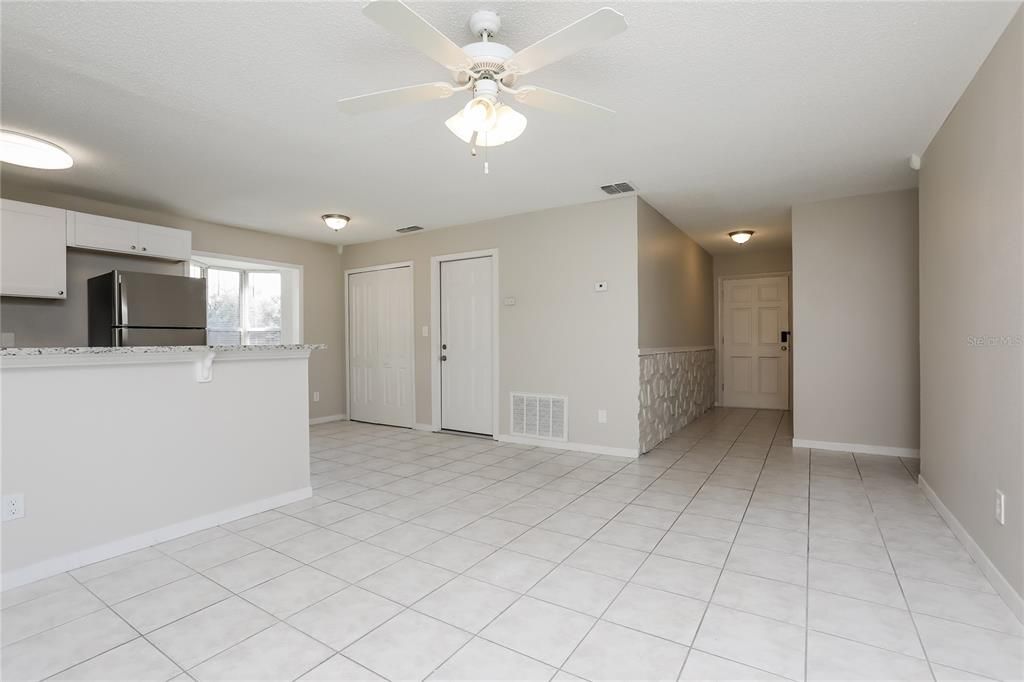 For Rent: $2,230 (3 beds, 2 baths, 1188 Square Feet)