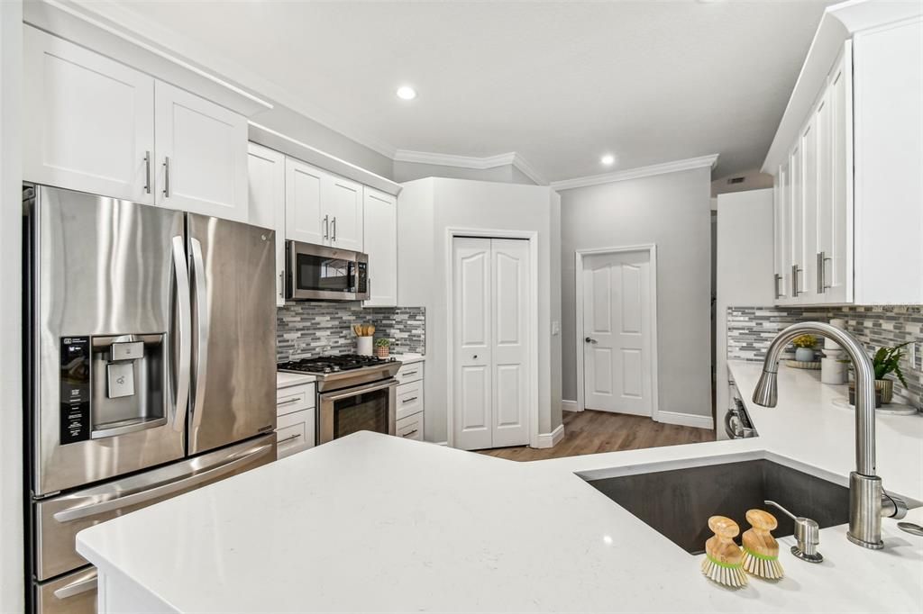 Active With Contract: $835,000 (4 beds, 3 baths, 2415 Square Feet)