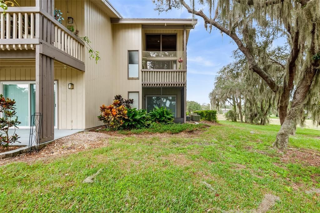 Active With Contract: $164,900 (2 beds, 2 baths, 1123 Square Feet)