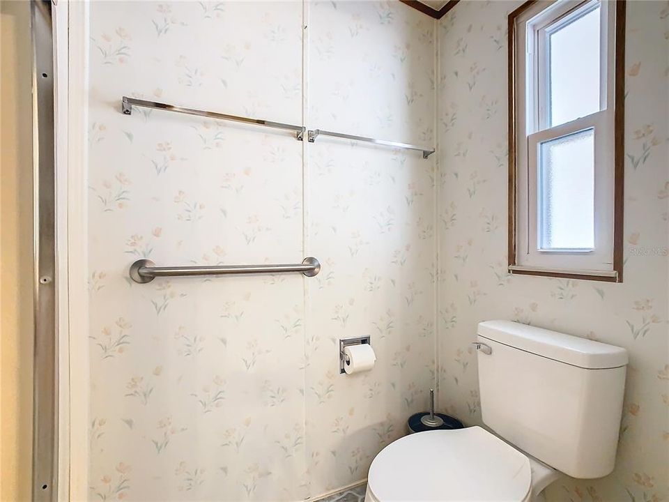 For Sale: $275,000 (2 beds, 2 baths, 1568 Square Feet)